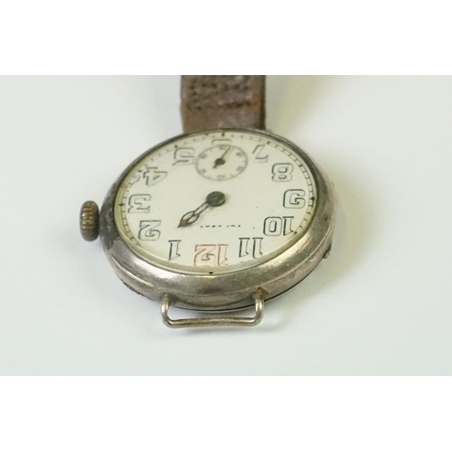 289 - World War One Silver Cased Trench Watch with leather strap (a/f)