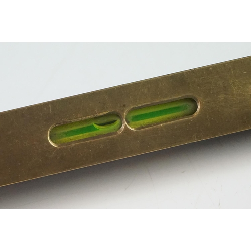 99 - A vintage Elliott Lucas Evict spirit level.