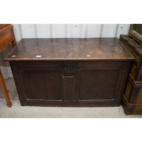 603 - 17th / 18th century Oak Coffer with two plank moulded top and two plain panels to front, 106cm long ... 