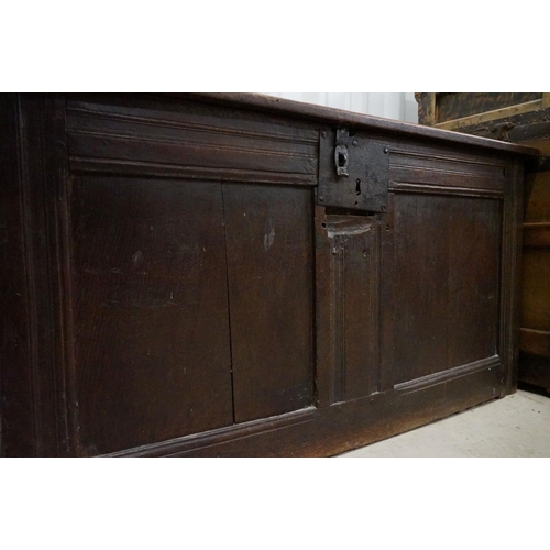 603 - 17th / 18th century Oak Coffer with two plank moulded top and two plain panels to front, 106cm long ... 