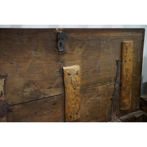 603 - 17th / 18th century Oak Coffer with two plank moulded top and two plain panels to front, 106cm long ... 