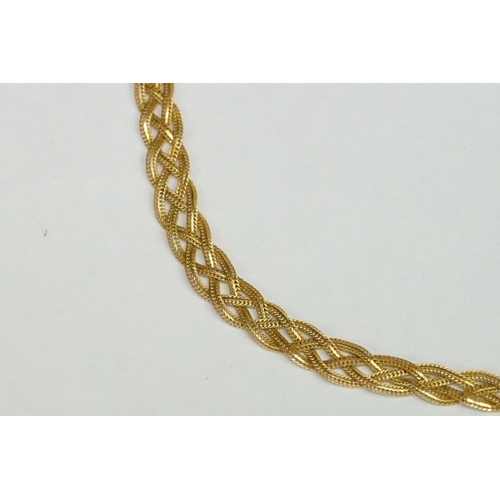 205A - A ladies fully hallmarked 9ct gold ladies rope twist necklace with lobster clasp.