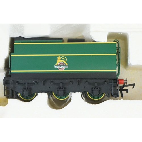 15 - Boxed Hornby OO gauge R2692 BR 4-6-2 Battle of Britain Class 34090 Sir Eustace Missenden locomotive