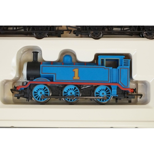 18 - Boxed Hornby OO gauge Thomas & Friends R9087 Thomas, Annie & Clarabel set