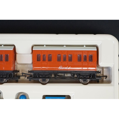 18 - Boxed Hornby OO gauge Thomas & Friends R9087 Thomas, Annie & Clarabel set