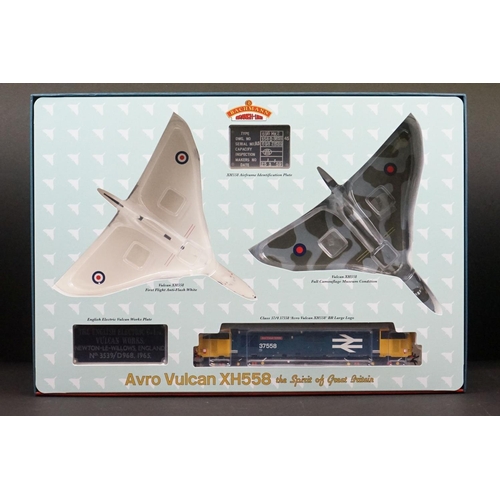 2 - Boxed Bachmann OO gauge 30375 AVRO Vulcan XH558 The Spirit of Great Britain Special Collector's Edit... 