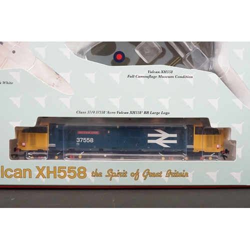 2 - Boxed Bachmann OO gauge 30375 AVRO Vulcan XH558 The Spirit of Great Britain Special Collector's Edit... 