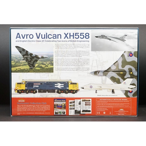 2 - Boxed Bachmann OO gauge 30375 AVRO Vulcan XH558 The Spirit of Great Britain Special Collector's Edit... 