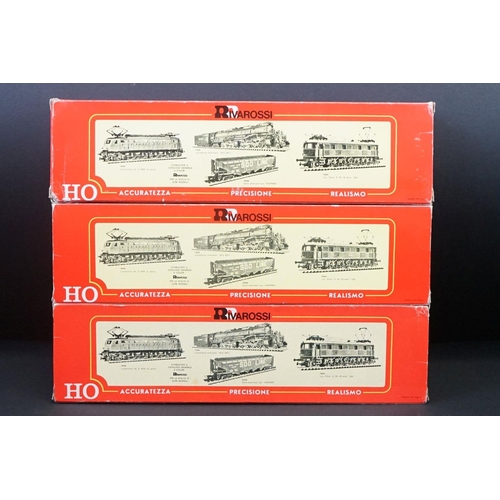 21 - Boxed Rivarossi HO gauge 1348 Royal Scot locomotive plus 2 x boxed Rivarossi coaches to include 2933... 