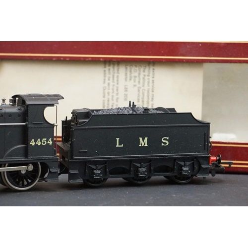 25 - Five boxed Airfix OO gauge locomotives to include 54150-1 Prairie Tank Loco 2-6-2 GWR green livery, ... 