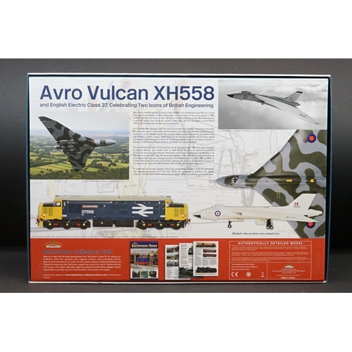 38 - Boxed Bachmann OO gauge Special Collectors Edition 30375 AVRO Vulcan XH558 The Spirit of Great Brita... 