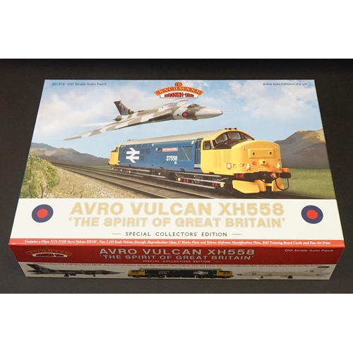 38 - Boxed Bachmann OO gauge Special Collectors Edition 30375 AVRO Vulcan XH558 The Spirit of Great Brita... 