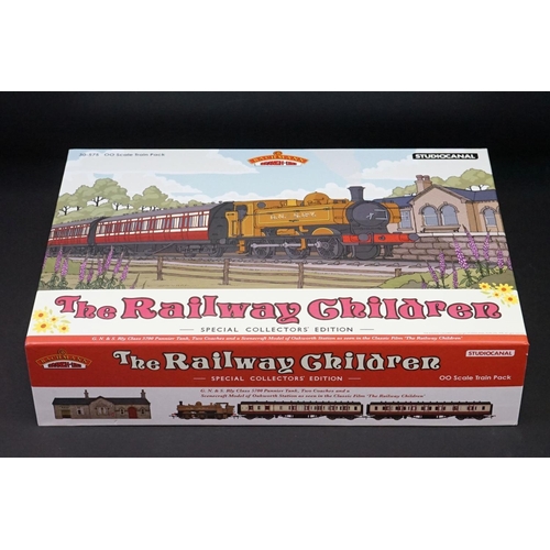 4 - Boxed Bachmann OO gauge Special Collectors Edition 30575 The Railway Children train set, complete an... 