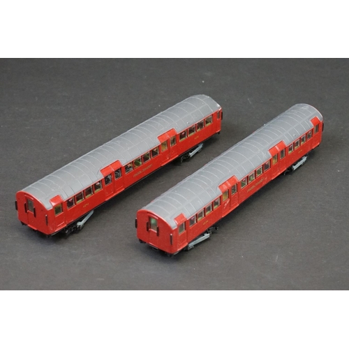 40 - Quantity of OO gauge model railway to include 2 x boxed part built Radley Models coaches, boxed EFE ... 