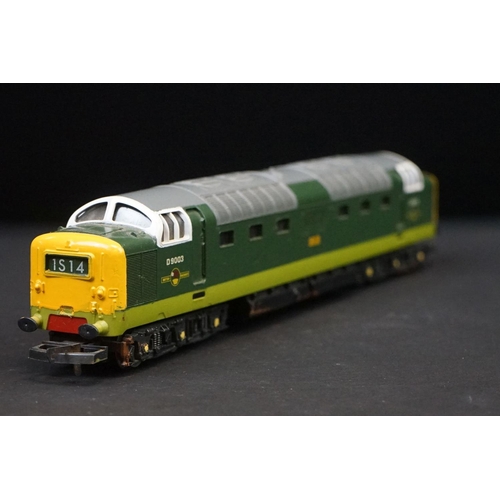 41 - 14 OO gauge Diesel locomotives to include Lima Marston Vale, Lima Royal Oak, Hornby Railfreight 5800... 