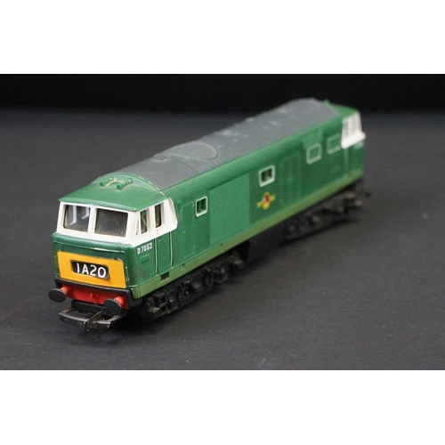 41 - 14 OO gauge Diesel locomotives to include Lima Marston Vale, Lima Royal Oak, Hornby Railfreight 5800... 