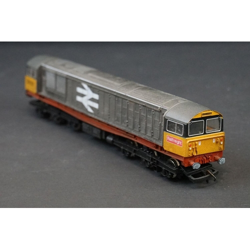 41 - 14 OO gauge Diesel locomotives to include Lima Marston Vale, Lima Royal Oak, Hornby Railfreight 5800... 