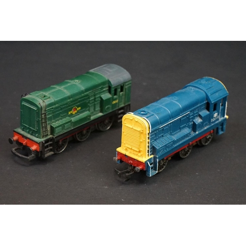 43 - 13 OO gauge locomotives to include Hornby, Lima & Airfix featuring Hornby Dublo 2-8-0LMS in black, A... 