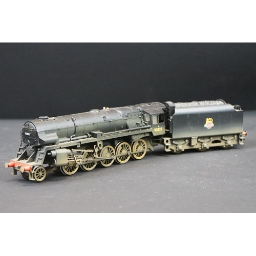 43 - 13 OO gauge locomotives to include Hornby, Lima & Airfix featuring Hornby Dublo 2-8-0LMS in black, A... 