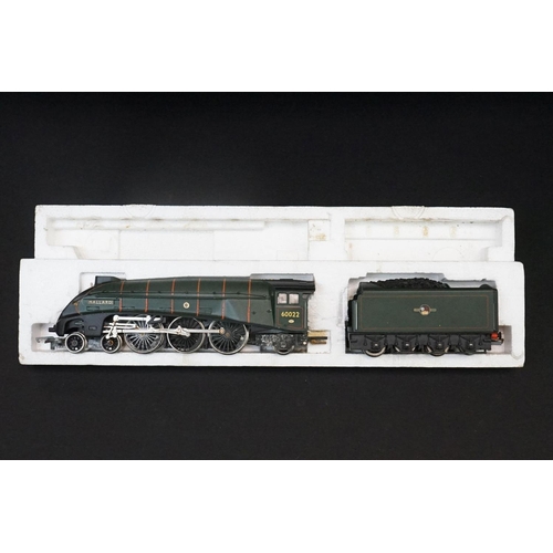 45 - Six Hornby OO gauge locomotives to include Loch Ness Highland Railway, Mallard, Britannia etc, condi... 