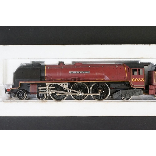 47 - Collection of boxed & unboxed OO gauge model railway featuring boxed Hornby R2636 BR 2-6-4T Stanier ... 