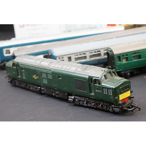 47 - Collection of boxed & unboxed OO gauge model railway featuring boxed Hornby R2636 BR 2-6-4T Stanier ... 