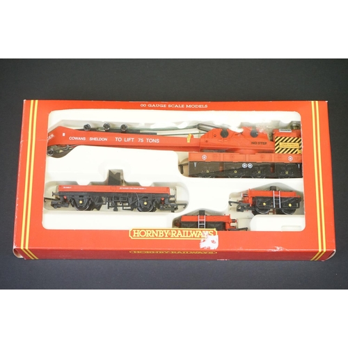 49 - 26 Boxed OO gauge items of rolling stock to include 14 x Airfix, 6 x Hornby, 3 x Wrenn Super Detail,... 