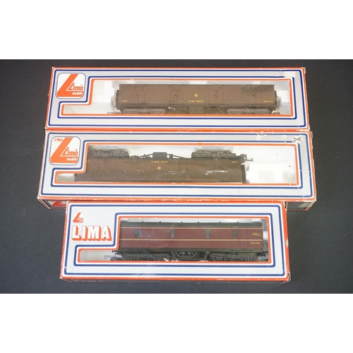 49 - 26 Boxed OO gauge items of rolling stock to include 14 x Airfix, 6 x Hornby, 3 x Wrenn Super Detail,... 