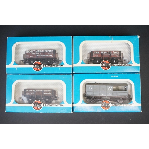 49 - 26 Boxed OO gauge items of rolling stock to include 14 x Airfix, 6 x Hornby, 3 x Wrenn Super Detail,... 