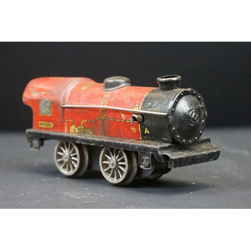 58 - Four Hornby O gauge locomotives to include French Serie Hornby 0-4-0 Etat 020-511 with Etat 25-511 t... 