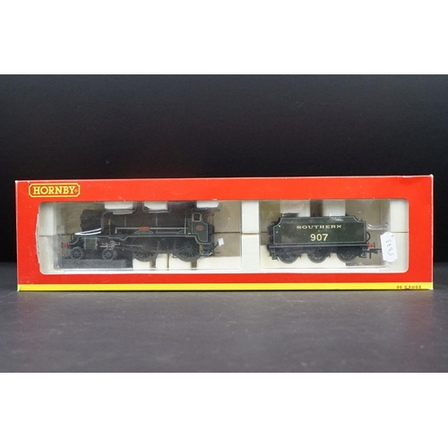 61 - Two boxed Hornby OO gauge locomotives to include Railroad R2675 LNER Class A1 Flying Scotsman and R2... 