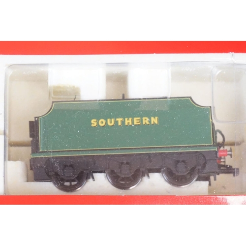 62 - Two boxed Hornby OO gauge locomotives to include The Peter Waterman Collection R2822 Early BR Castle... 