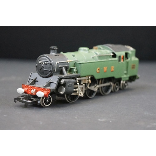 64 - Boxed Wrenn OO gauge W2220 2-6-4 Tank GWR locomotive