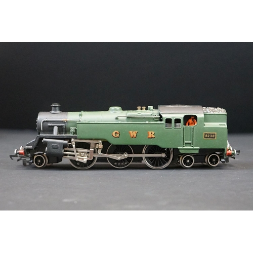 64 - Boxed Wrenn OO gauge W2220 2-6-4 Tank GWR locomotive