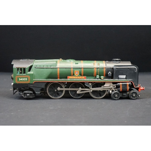 66 - Two OO gauge locomotives to include Hornby Dublo 4-6-2 Barnstable and Wrenn 2-6-4 BR 80033