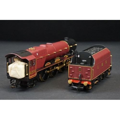 67 - Boxed ltd edn Hornby OO gauge R2215 LMS 4-6-2 Princess Elizabeth Princess Class 18ct gold part plate... 