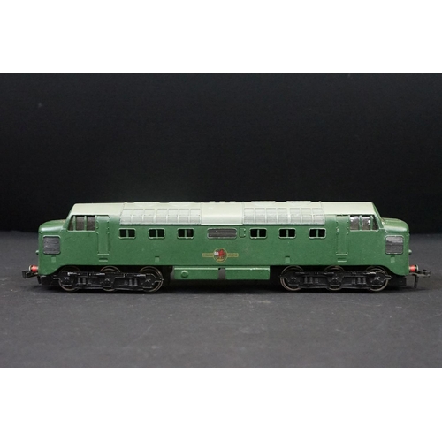 68 - Two Hornby Dublo BR Diesel locomotives in green livery to include D5702 & 21380