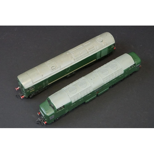 68 - Two Hornby Dublo BR Diesel locomotives in green livery to include D5702 & 21380