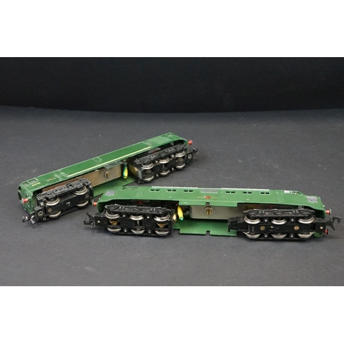 68 - Two Hornby Dublo BR Diesel locomotives in green livery to include D5702 & 21380