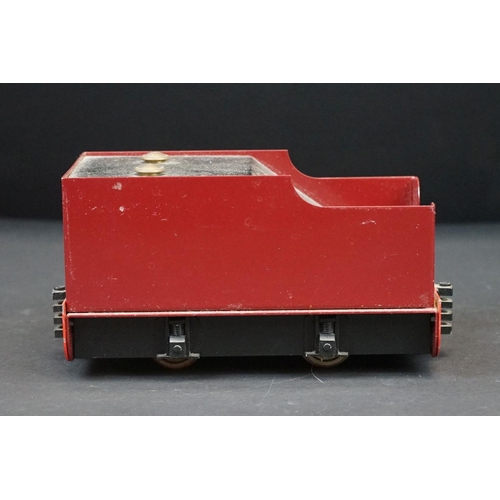 69 - Unmarked metal O gauge 0-4-0 locomotive with tender, in maroon, possibly a near complete Mamod Steam... 