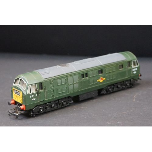 70 - Group of OO & Hornby Dublo model railway to include boxed Hornby Dublo 2218 2-6-4 Tank Locomotive, b... 