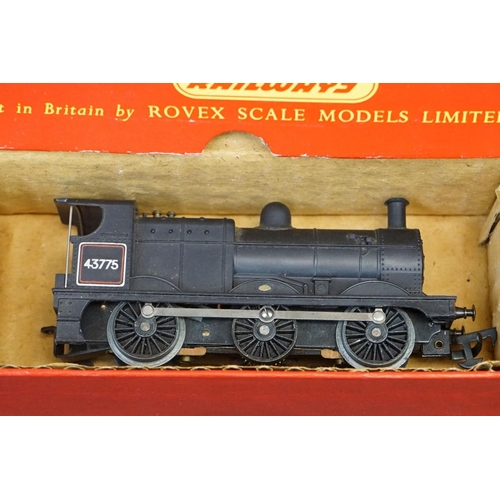 70 - Group of OO & Hornby Dublo model railway to include boxed Hornby Dublo 2218 2-6-4 Tank Locomotive, b... 