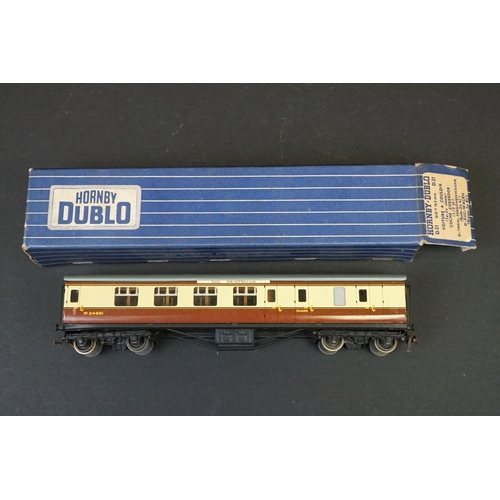 70 - Group of OO & Hornby Dublo model railway to include boxed Hornby Dublo 2218 2-6-4 Tank Locomotive, b... 