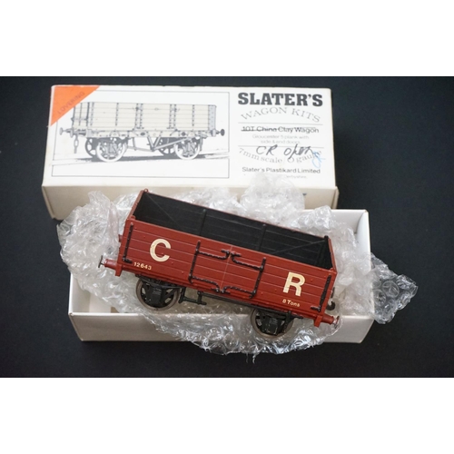 100 - 19 O gauge items of kit built rolling stock in boxes featuring Slaters, Parkside Dundas, Andrews, Bl... 