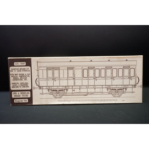 100 - 19 O gauge items of kit built rolling stock in boxes featuring Slaters, Parkside Dundas, Andrews, Bl... 