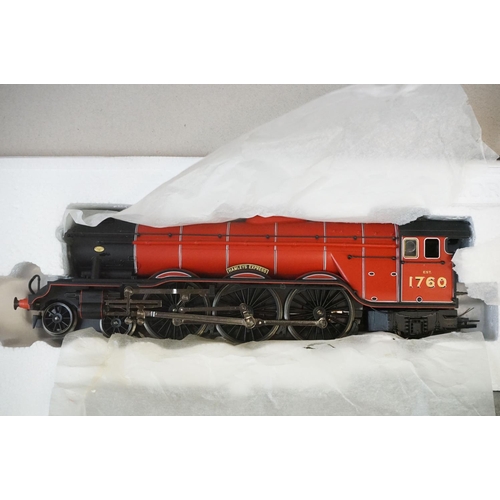 102 - Boxed ltd edn Hornby OO gauge R103 Hamleys Express train set, complete