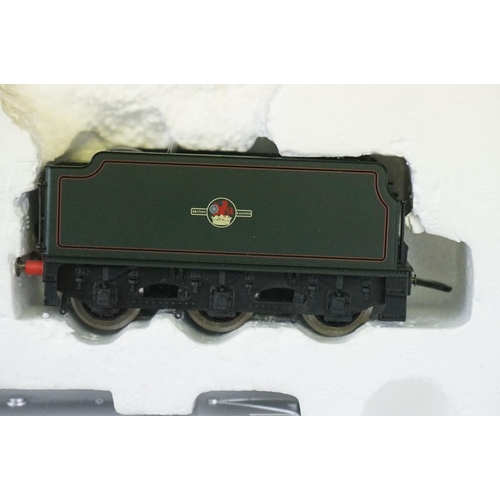 104 - Boxed Hornby OO gauge R1048 The Western Pullman electric train set complete with Cadbury Castle loco... 