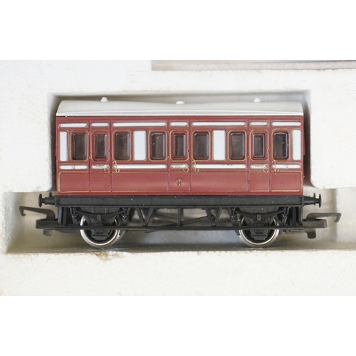 104 - Boxed Hornby OO gauge R1048 The Western Pullman electric train set complete with Cadbury Castle loco... 