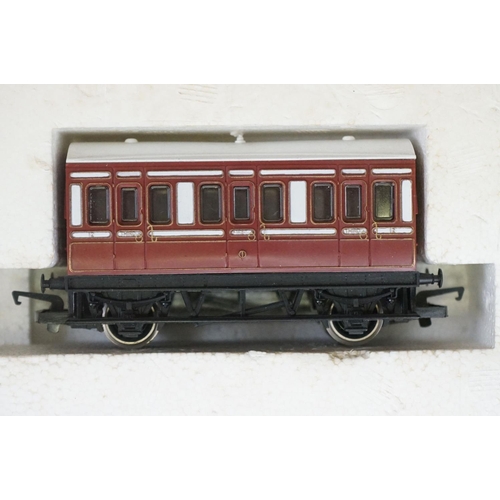 104 - Boxed Hornby OO gauge R1048 The Western Pullman electric train set complete with Cadbury Castle loco... 