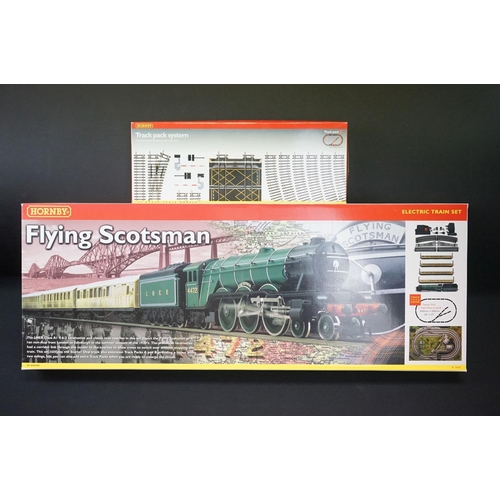 106 - Boxed Hornby OO gauge R1039 Flying Scotsman electric train set, complete with items wrapped in origi... 